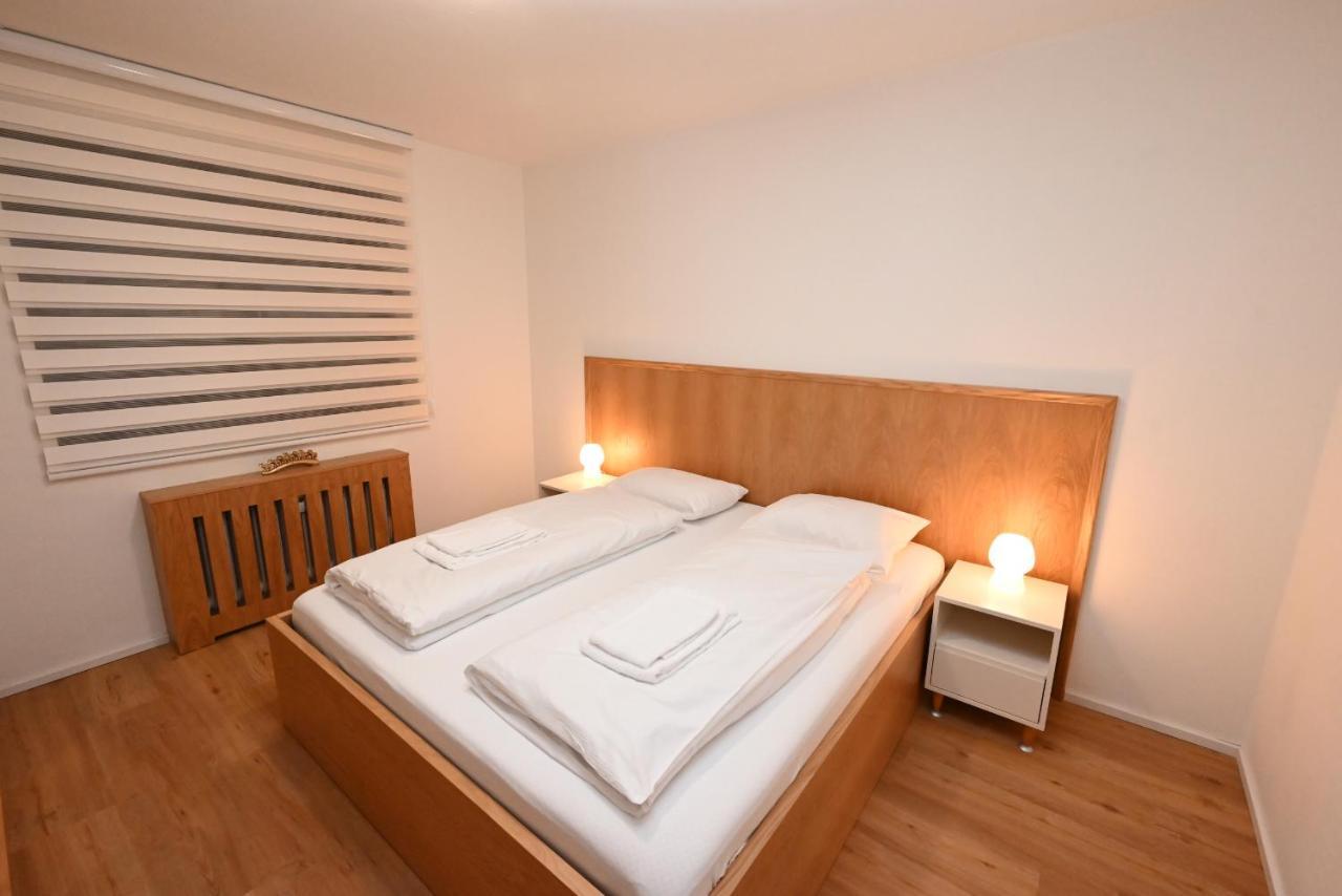 קפרון Apartment Vip 39C By Four Seasons Apartments מראה חיצוני תמונה