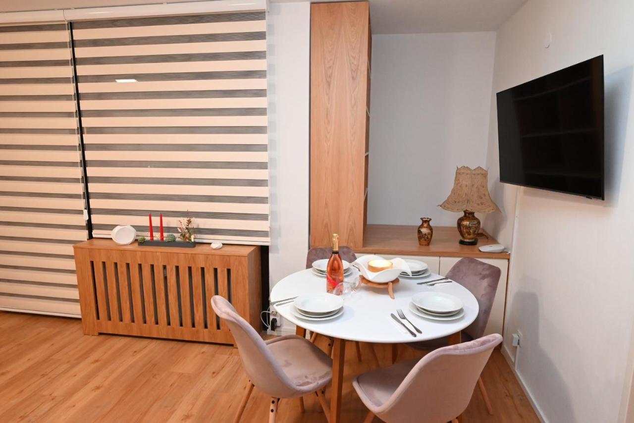 קפרון Apartment Vip 39C By Four Seasons Apartments מראה חיצוני תמונה